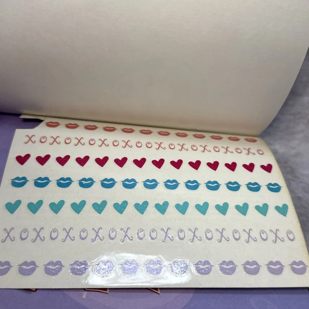 2003 Bratz: Love Is in the Air! Valentine's Day Stories from the Bratz Y2K Book